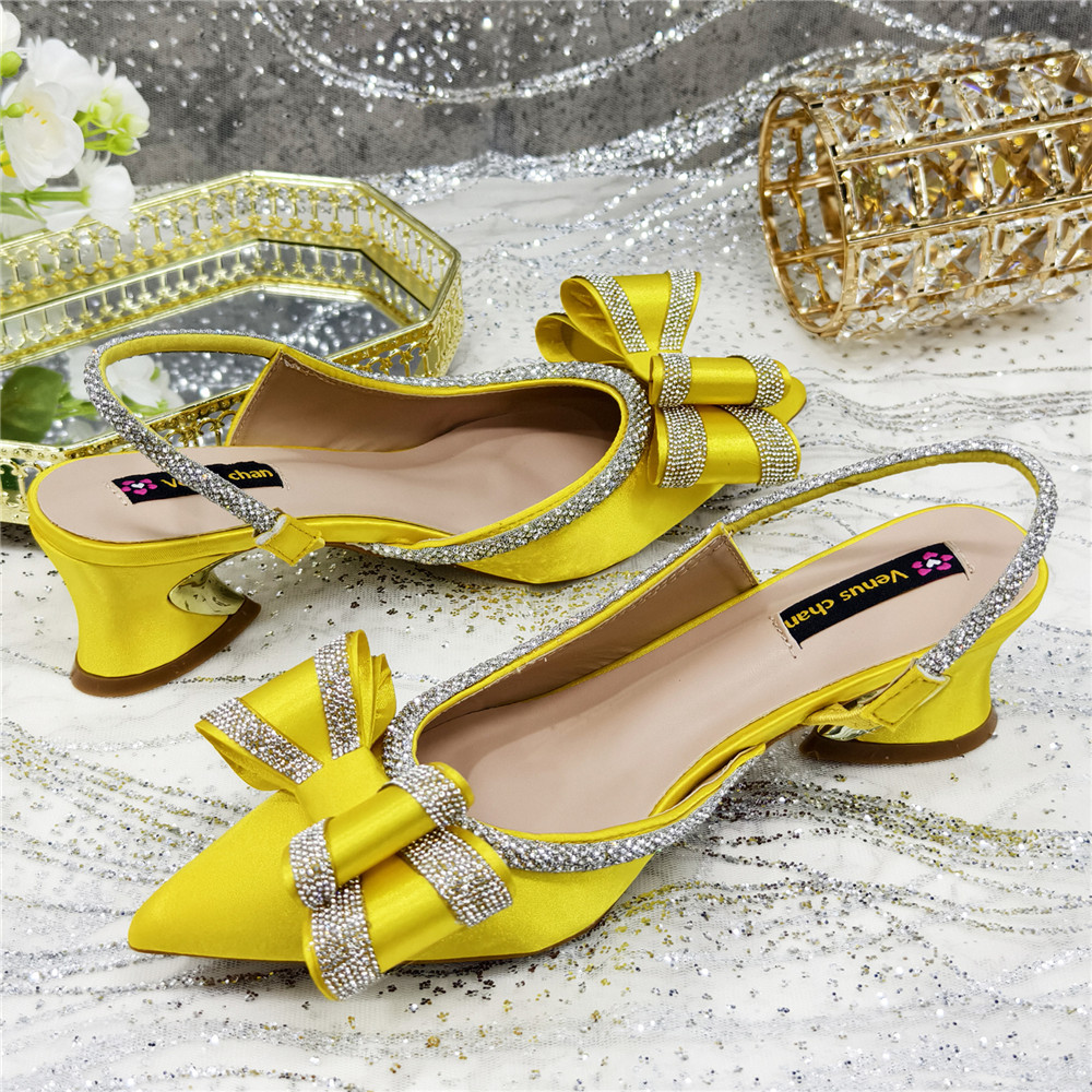 Conjunto Elegante de Sapatos d - Wedding Vendor avaliação e preço