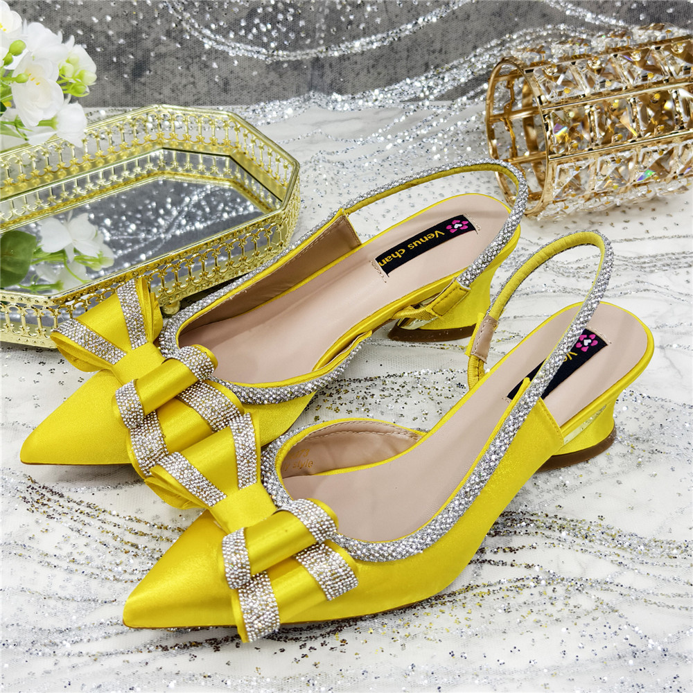 Conjunto Elegante de Sapatos d - Wedding Vendor avaliação e preço